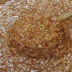 500 กรัม กะปิโหว่กุ้งสูตรเข้มข้นผสมเนื้อกุ้งขนาด 500 กรัม