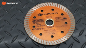 🔥ส่งด่วน🔥 ใบตัดเพชร 4 นิ้ว เทอร์โบบาง PUMPKIN 23116 ( PTT-TUR4-OR ) ใบตัดกระเบื้อง แผ่นตัดกระเบื้อง กระเบื้องเซรามิก กระเบื้องแกรนิตโต้ คอนกรีตเสริมใยเหล็ก คอนกรีต หินอ่อน หินแกรนิต หินตกแต่งชนิดต่างๆ อิฐมอญ อิฐบล็อก