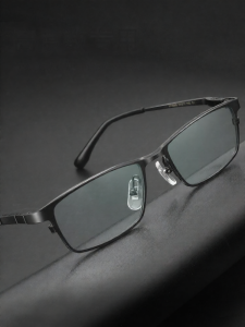 PUSHIDUN | High Myopia Mens Small Frame Lightweight Pure Titanium Glasses