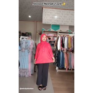Anindya Fashion Presents Baju Atasan Wanita Merah Agustusan 7349 Dapatkan Gaya Timeless Dengan Sentuhan Modern Desain Polos Lengan 3/4 Variasi Kancing Aktif Bahan Rayon Premium Good Quality Halus Adem Look Casual Simple Basic Kekinian Model Terbaru 2023