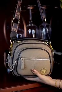 Túi xách nữ túi đeo chéo đeo vai đi chơi dự tiệc sang chảnh  Phong cách thời trang trẻ trung sang trọng 2024.