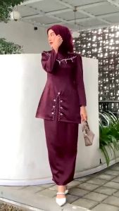 Couple Fayra Oneset Kurung Melayu Setelan Wanita Mix Payet dan Kemeja Batik Kondangan Kekinian