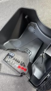 Rổ giữa V8 có khóa cho các loại xe máy MS10