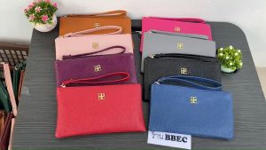 กระเป๋าสตางค์ใบใหญ่แบบคล้องมือ