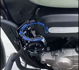 Giá đựng cốc nước xoay 360d WIND BLADE LID gấp gon giá đựng chai nước treo xe mày thông minh