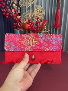 กระเป๋าเงินแบบไทยพร้อมซองอั่งเปา ดีไซน์คลาสสิก ปักลายสวยงาม สำหรับเครื่องมือตัวรักษาความปลอดภัย