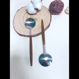 AKEZ SENDOK DESSERT GAGANG KAYU BAHAN STAINLESS STEEL SENDOK TEH KOPI SENDOK DRSSERT SERBAGUNA