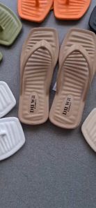 dép xỏ ngón nữ chất liệu cao su dẻo mềm mang êm chân siêu bền tiện lợi size 37 đến 40.