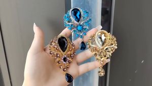 Classic Palace Style Womens Vintage Crystal Pendatn Brooches Pins Baroque Luxury Clothing Coat Buckle Accessories Gift Wedding Bridal Bouquet Clear Crystal Rhinestone Teardrop Dangle Brooch Pin Fashion Bride Flower Leaf Brooch Pin Clear Rhinestone Crysta