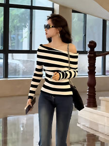 เสื้อสเวตเตอร์ถักแขนยาวไหล่เดียวสไตล์ฝรั่งเศส สำหรับผู้หญิง ช่วงต้นฤดูใบไม้ร่วง เสื้อชั้นในสั้น คุณภาพสูง เสื้อชั้นในสั้น