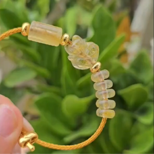 Q2543 Vòng lu thống ngũ điếu hồ ly phượng Thạch Anh Tóc Vàng Bạch Kim chất xịn hợp Thổ & Kim - Phong Thủy TUDO