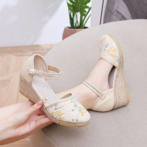 High Heel Cotton Linen Shoes for Women Traditional Beijing Style Embroidered Casual Daily Shoes with Plant Floral Pattern