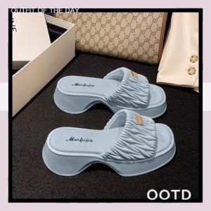 NQshop รองเท้าแตะเสริมส้น รองเท้าสวมส้นตึก เชื่อมต่อกับอักษรสีทองติด เริ่ดนาน