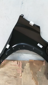 บังโคลนหน้า แก้มข้าง รถยนต์ รุ่น CROSS 2020 รุ่นมีรูเจาะคิ้วไฟเลี้ยวข้าง วัสดุเหล็ก งานส่งออก  สินค้าไต้หวัน แท้