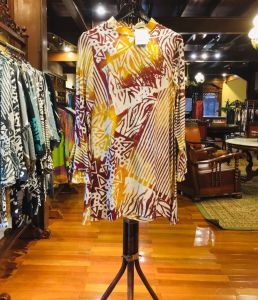 Hawa Tunik Viscos by Dian Pelangi LIMITED EDITION Baju Blouse Atasan Kemeja Blus Outfit Batik Casual Formal Kerja Kantor Pesta Pernikahan Kondangan Wanita Hijaber Cantik Anggun Modis Modern Elegan Mewah Model Korea Terbaru Motif Abstrak Kekinian
