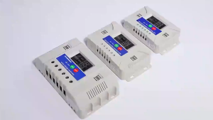 COD PWM solar charger controller12v24v 4USB โซล่าชาร์จเจอร์ PWM 30A ชาร์จแผงโซล่าเซลล์ โซล่าชาร์เจอร์ โซล่าคอนโทรลเลอร์