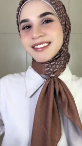 Zoya AMARAN Scarf - Kerudung Hijab Segiempat Motif With Pouch - Bahan Poly Fine - Ukuran 110x110