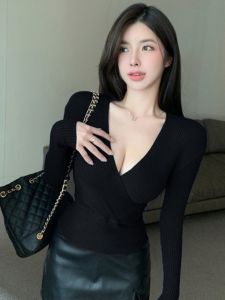 Slim Fit Long Sleeve T-Shirt Womens Low Cut Cross V-Neck Knitted Base Shirt Korean Style Commute Pure Color Regular Length