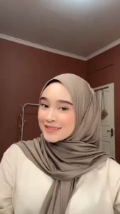 Jilbab Segitiga Instan Calista Jersey Dewasa / Hijab Instan Jersey Premium / Kerudung Muslim Wanita