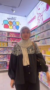 Hyeri Top Atasan Motif Abstrak Kemeja Wanita Lengan Panjang OOTD Blouse Casual Outfits Daily Wear