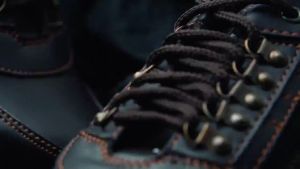 Sepatu Safety Ujung Besi Pria Kerja Proyek Anti Selip M041