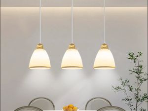 โคมไฟแขวนทรงสี่เหลี่ยม 3 หัว โคมไฟระย้าแก้วสไตล์ย้อนยุค โคมไฟแขวนทรงกลมสีทองแดง ปรับความยาวได้ สำหรับห้องอาหาร ห้องนั่งเล่น ห้องนอน ห้องกาแฟ