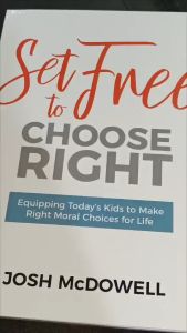 PCBS Set Free to Choose Right by Josh McDowell: A Guide to Righteous Living