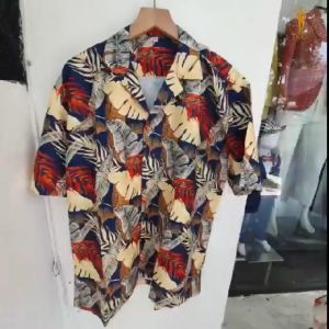 Áo sơ mi đi biển nam nữ TRAZ hoạ tiết hoa lá nổi bật chất liệu Kate thá¡ dày dặn không co rút