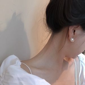 925 Sterling Silver Natural Female Temperament Freshwater Pearl Ear Studs