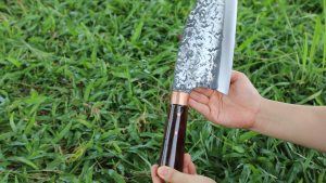 Dao Pha Luông Chặt Thái Lọc Sắc Bén chuôi gỗ cẩm chỉ rèn nhíp xe ô tô xịn từ xưởng Mộc Nhiên