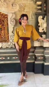 Kebaya Airflow Lengan Lonceng: Desain & Bahan