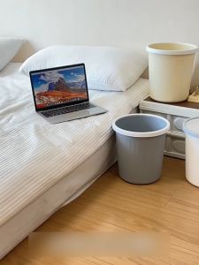 Thùng rác gia đình lớn chất lượng cao Thùng rác nhựa PP dày 10/13L có túi đựng rác vòng nhựa cố định