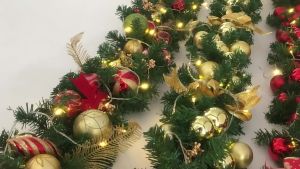 Dây thông xanh tươi kết trái thông trang trí noel - siêu xinh QT63