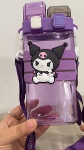 Kuromi ขวดน้ํา ถ้วยปากคู่ น่ารักถ้วยสี่เหลี่ยม ด้วยฟางกระบอกน้ําเก็บความเย็น วัสดุTritan ขนาด 520ml พร้อมสายคล้อง