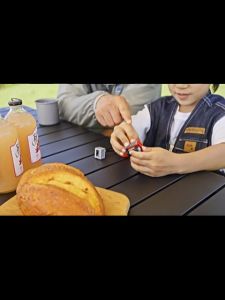 โต๊ะแคมปิ้ง โต๊ะเก้าอี้แคมป์ปิ้ง โต๊ะปิคนิคพับได้ Folding table โต๊ะแคมป์ปิ้งพับได้ 120cm/95cm อลูมิเนียม กลางแจ้ง ในร่ม