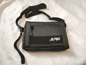 Clutch Bag Hand Bag Arei Pria Wanita Pouch Tas Tangan Tas Selempang Pria Waterproof Premium