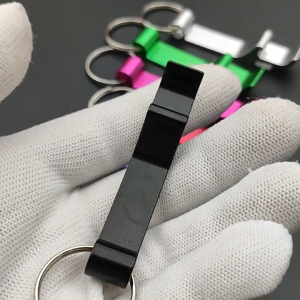 พวงกุญแจโลหะผสมอลูมิเนียม ที่เปิดขวด ที่เปิดขวดเบียร์เครื่องดื่ม ของใช้ในครัวเรือนที่เปิดเบียร์แบบพกพาพร้อมพวงกุญแจ