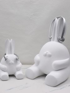 โมเดลสัตว์กระต่ายเรซินหูยาวเรียบง่ายแบบโมเดิร์น โมเดลตกแต่งห้องเด็ก โมเดลตกแต่งบ้าน โมเดลตกแต่งโต๊ะ โมเดลตกแต่งห้องนอน