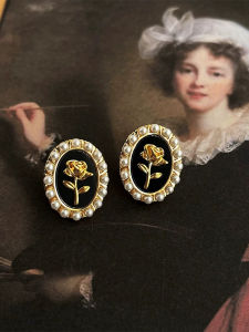 Vintage French Rose Pearl Earrings Camellia Style Floral Design Womens Fashion Jewelry Elegant Sensation Studs 1000SE Brand