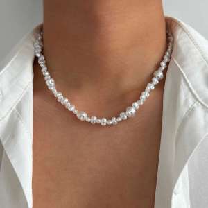 SHIXIN อินเทรนด์ Baroque เลียนแบบไข่มุกสร้อยคอ Choker สําหรับผู้ชายไม่สม่ําเสมอลูกปัดสั้นสร้อยคอ Clavicle CHAIN เครื่องประดับคอ