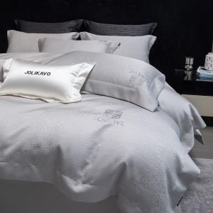 Luxury Thick Woven Jacquard Long-staple 100% Cotton Four-piece Bedding Set