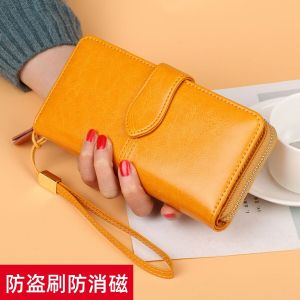 Elegant Yellow Leather Wallet Womens Long Multi-Card Slot Large Capacity Hand-Held Bag Vintage Style Fashionable Accessory