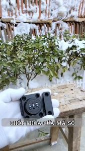 Khóa cửa chất liệu hợp kim có mã số bảo mật chống trộm