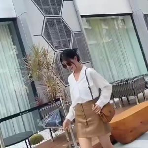 Tas Wanita Terbaru 2025 Tas Selempang Wanita Viral Tas Kulit Import Tas Kecil Multifungsi Tas Keren Tali Panjang Tas Korea Klasik Kekinian