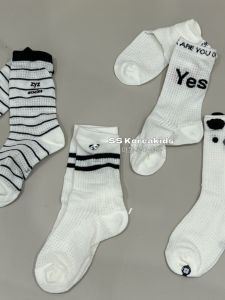 ถุงเท้าเด็กชายระบายอากาศได้ดี ถุงเท้าตาข่ายกลางน่องสำหรับฤดูใบไม้ผลิและฤดูร้อน ถุงเท้าเด็กชาย SS แบรนด์ไฮเอนด์ ถุงเท้าเด็กสั้น