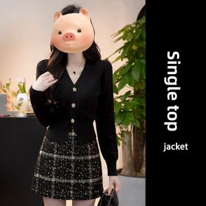 YUEZHONGWEI | Elegant Short Fitted V-Neck Knit Cardigan Black