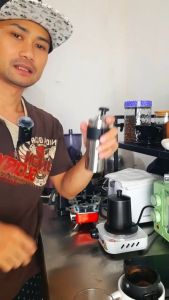 COD One Two Cups Alat Penggiling Kopi Manual Coffee Grinder Adjustable - RHNHA0176 / mini kedai kopi manual portable tanpa tenaga listrik / atur tekstur kopi mudah di gunakan material awet berkualitas terbaik / pengriman cepat promo paling bagus top viral