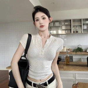 Slim Fit Short Sleeve T-Shirt Womens Summer 2025 Half Open Collar Short Length American Style Button up Base Shirt Trendy Commute Style