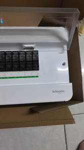 Schneider S9HCL118 ตู้คอนซูเมอร์ 18 ช่อง เมนกันดูดกันไฟช็อต 2P 63A พร้อมลูกเซอร์กิตครบชุดพร้อมใช้งาน