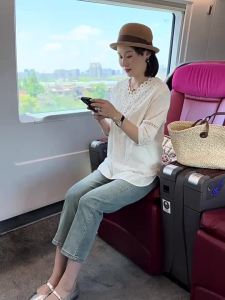 Elegant Embroidery Loose Women Short Sleeve Shirt
